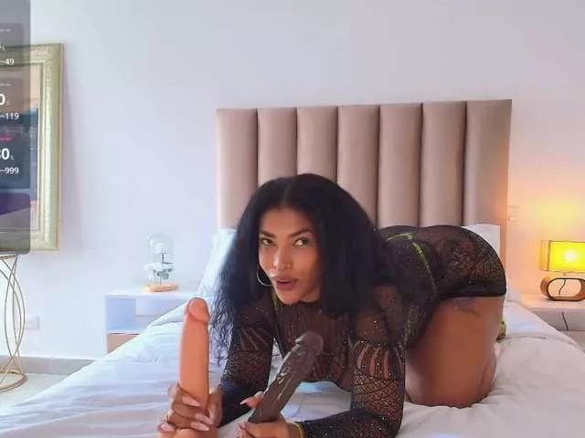 SaamyTits on BongaCams 