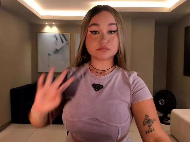 SamanthaConnor on BongaCams 