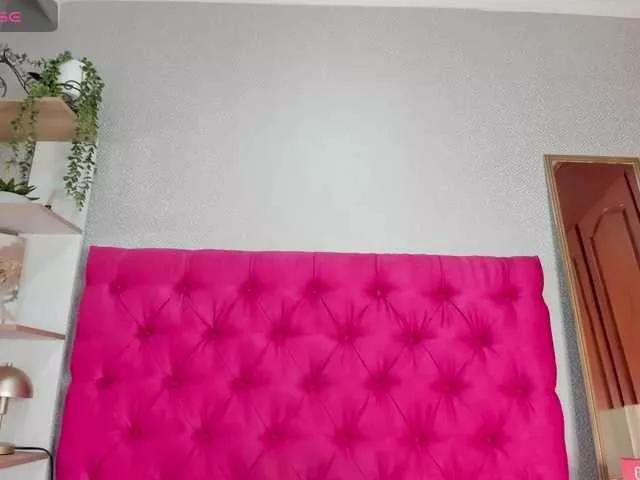 SamanthaSmall on BongaCams 