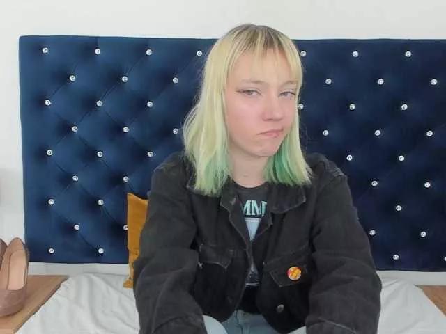 SarahOrgasm on BongaCams 
