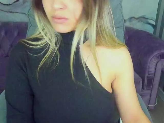 SashaBlooms on BongaCams 
