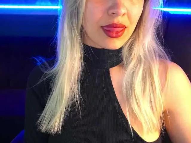 SashaBlooms on BongaCams 