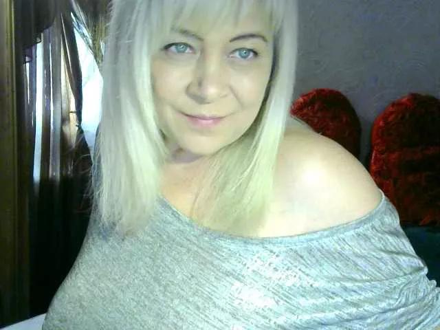 Savan35na on BongaCams 