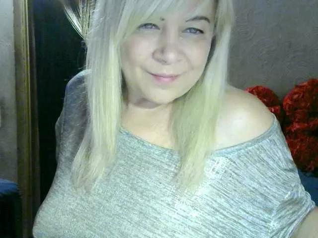 Savan35na on BongaCams 