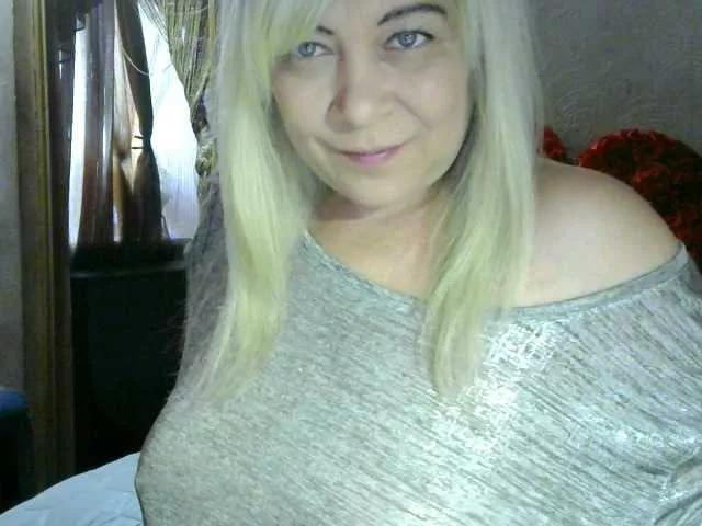 Savan35na on BongaCams 