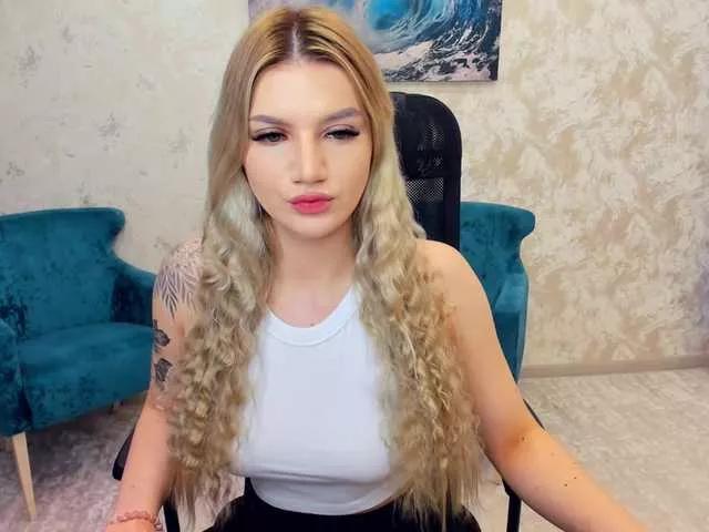 SelenaMoonlight on BongaCams 