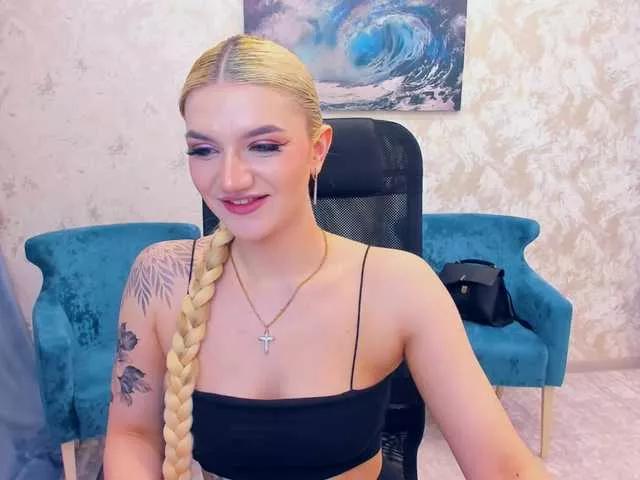 SelenaMoonlight on BongaCams 