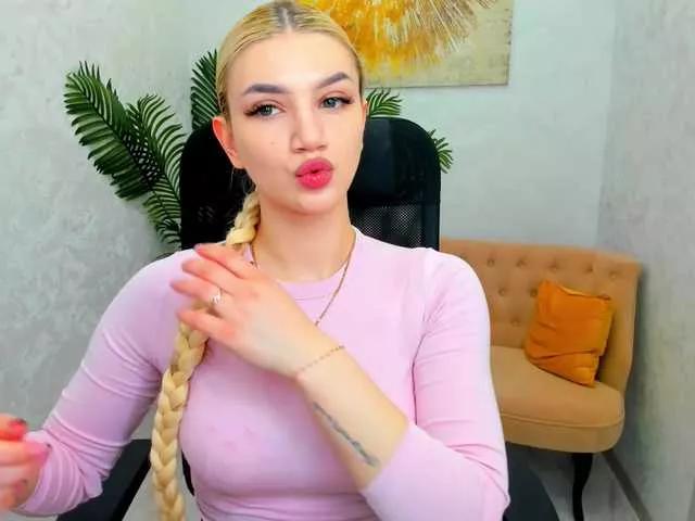 SelenaMoonlight on BongaCams 