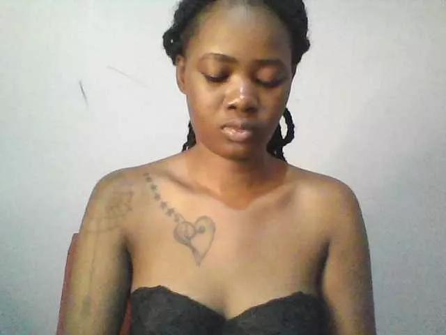 sexie-queen on BongaCams