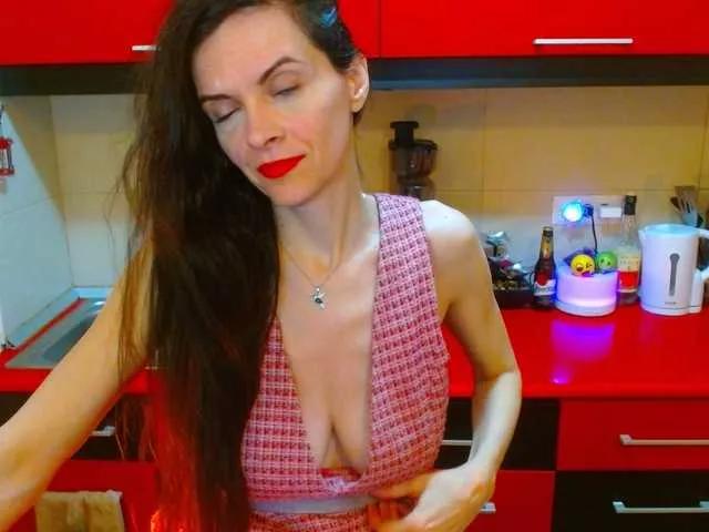 SexQueen11 on BongaCams 
