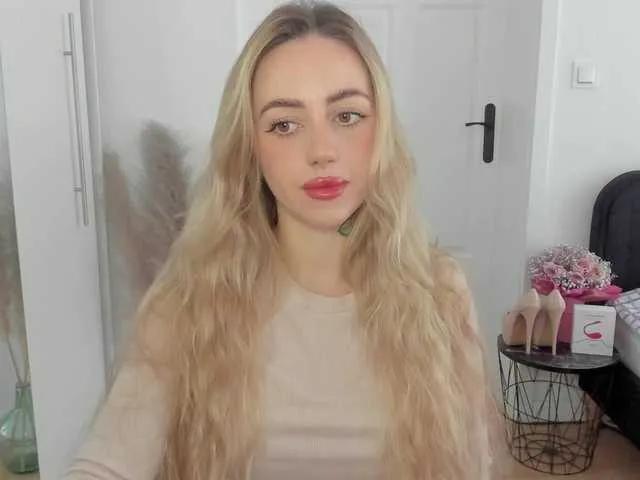 SEXYcoralie on BongaCams