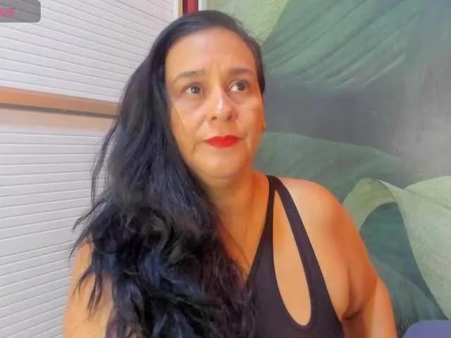 sharlott-bbw on BongaCams 