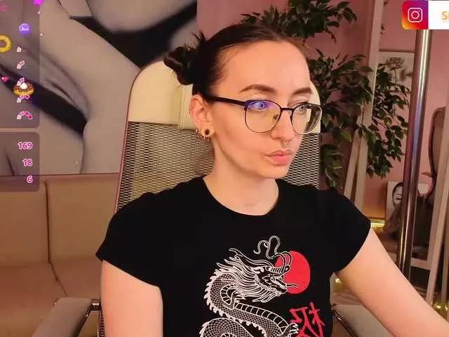 ShiroHeby on BongaCams 