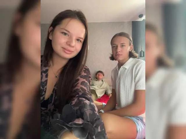 Sladkayakiska18-1 on BongaCams