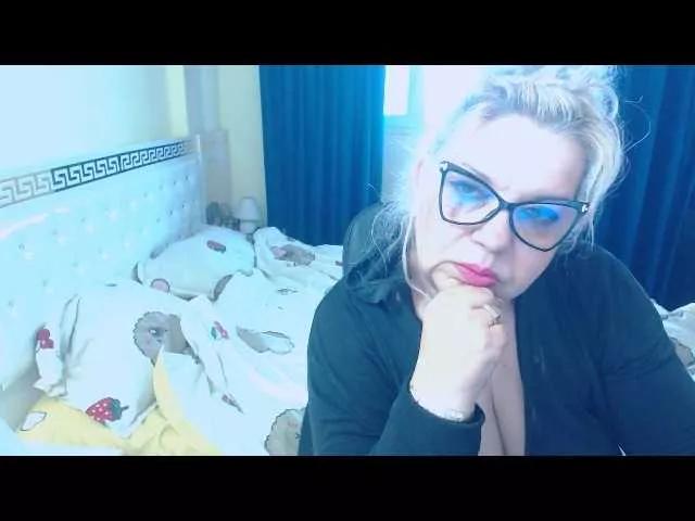 SonyaHotMilf on BongaCams 