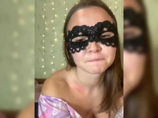 Offline Sophialanguage on BongaCams