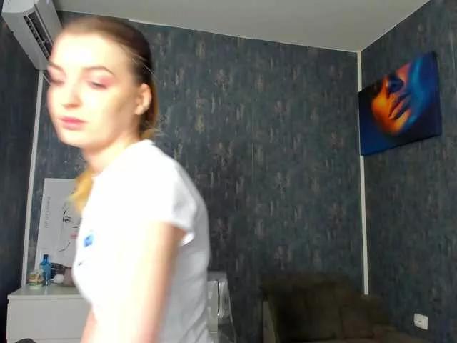 Sophie-Dr3am on BongaCams 