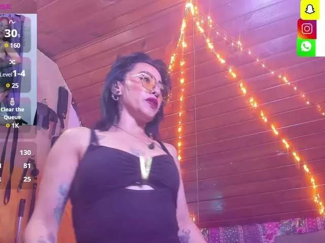 staacy37 on BongaCams 
