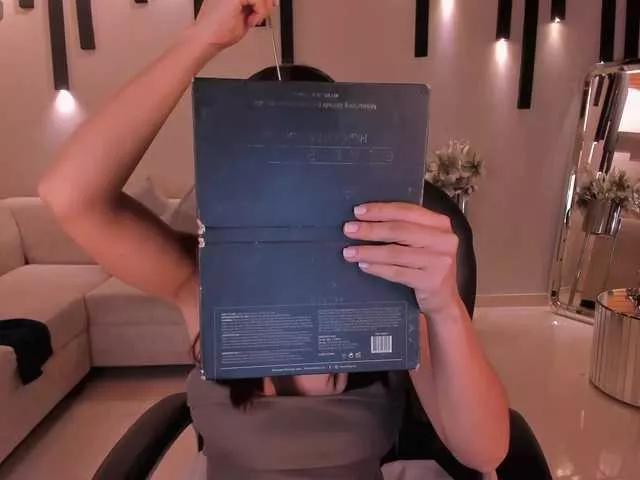 Freechat SussanElliot on BongaCams