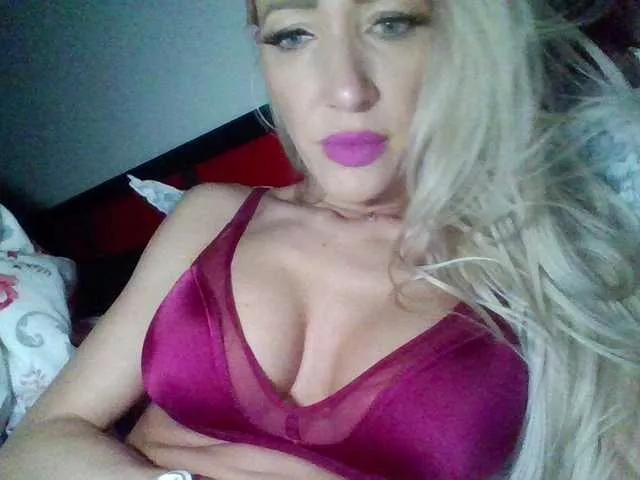 Suuzykiss on BongaCams 