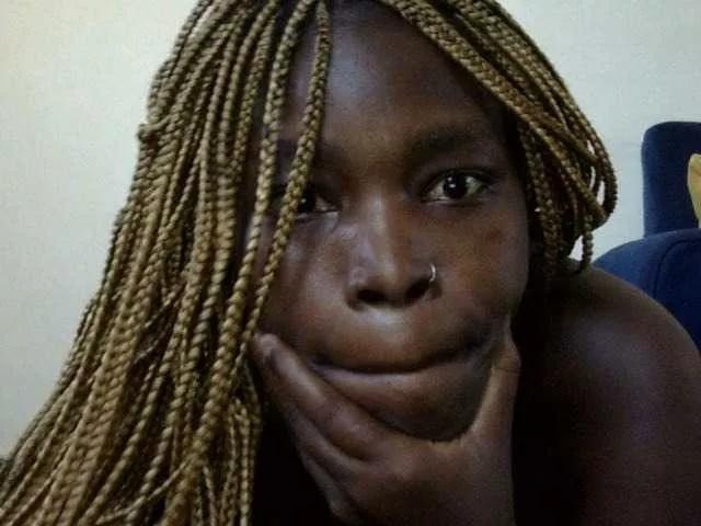 Sweet-ebony5 on BongaCams 