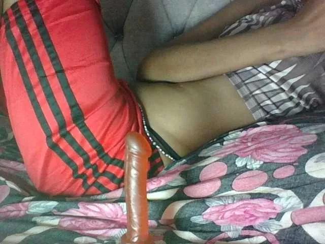 Sweet-Iddah on BongaCams 
