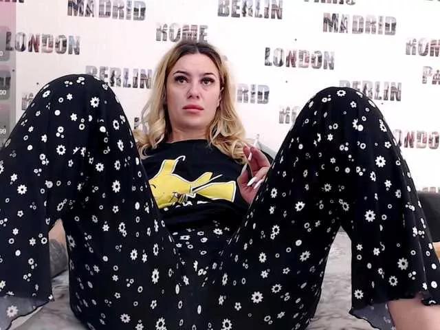 sweetdaiana23 on BongaCams 