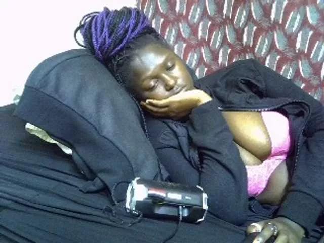 SweetHive on BongaCams 