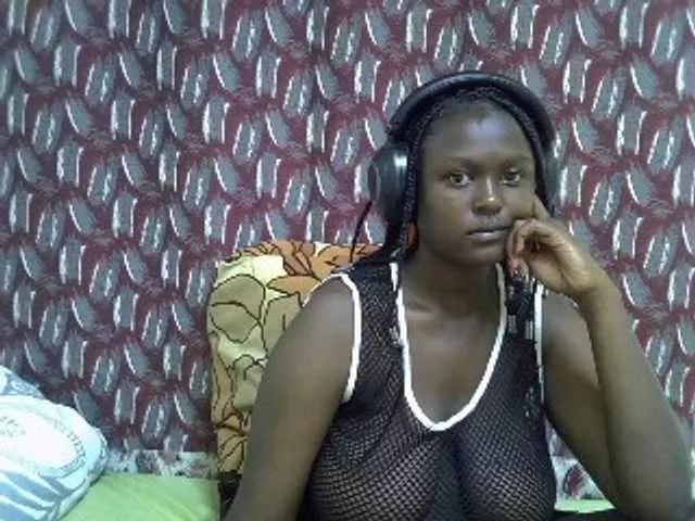 SweetHive on BongaCams 