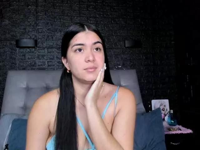 SweetMoniica on BongaCams 