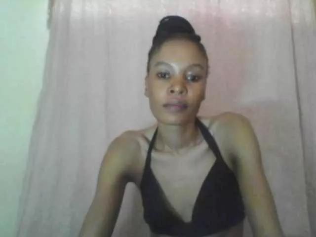 Sweetpetite254 on BongaCams 