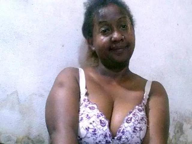 Sylivinaahh on BongaCams 