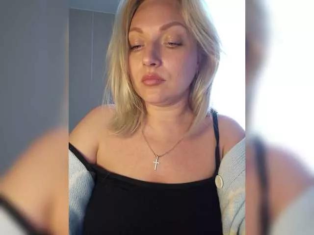 Tanysha-1 on BongaCams