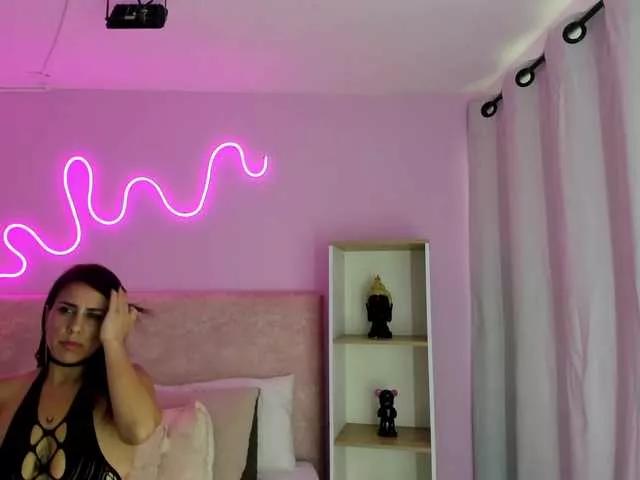TaraCarson on BongaCams 