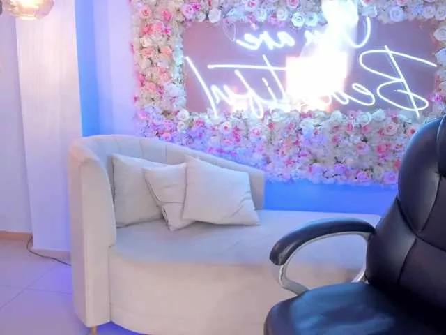 TaraLawrence on BongaCams 