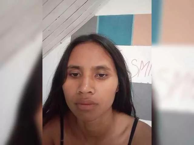 TitiAnnah on BongaCams 