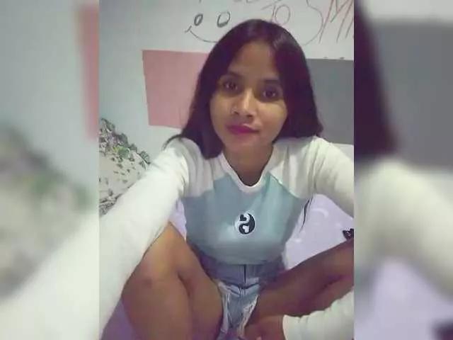 TitiAnnah on BongaCams 