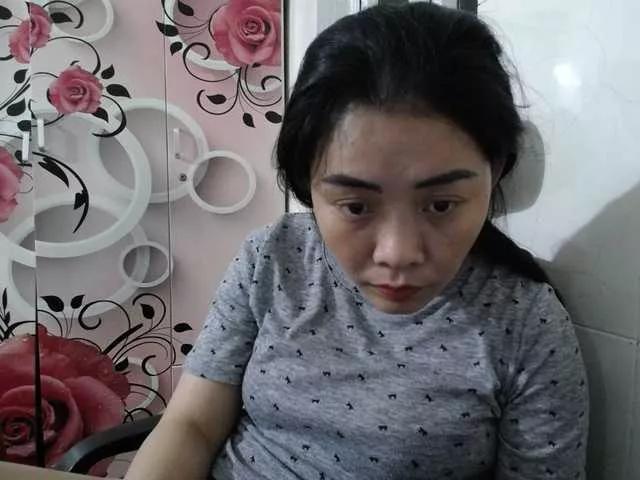 Uhem112 on BongaCams 
