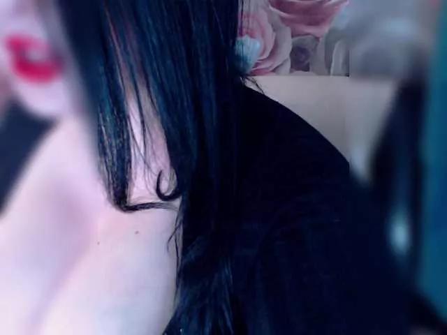 ViktoryDimond on BongaCams 