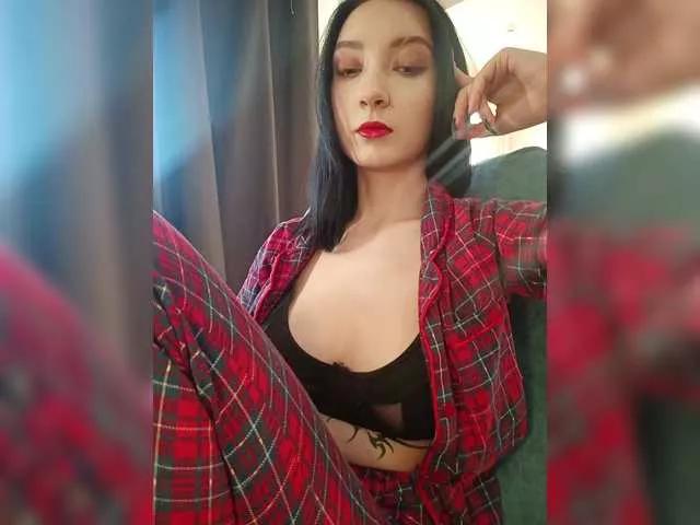 WeQueen- on BongaCams 