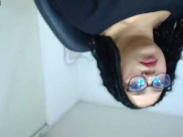 whitney-tay on BongaCams 