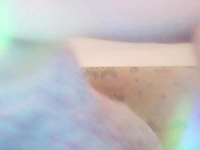 XMomentX1 on BongaCams 