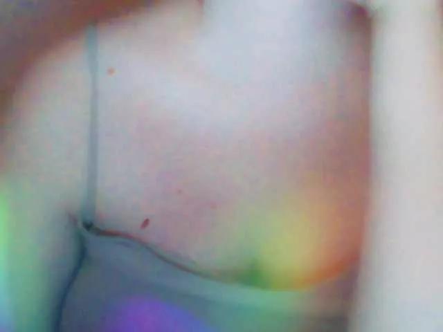 XMomentX1 on BongaCams 