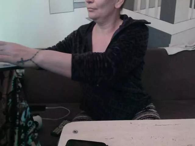 YasminaGeil on BongaCams 