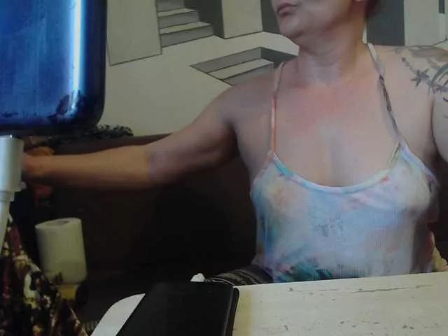 YasminaGeil on BongaCams 