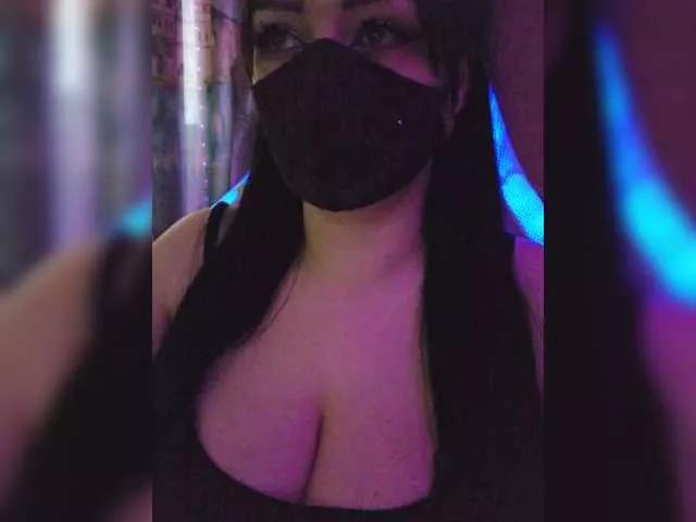 YennSI on BongaCams 