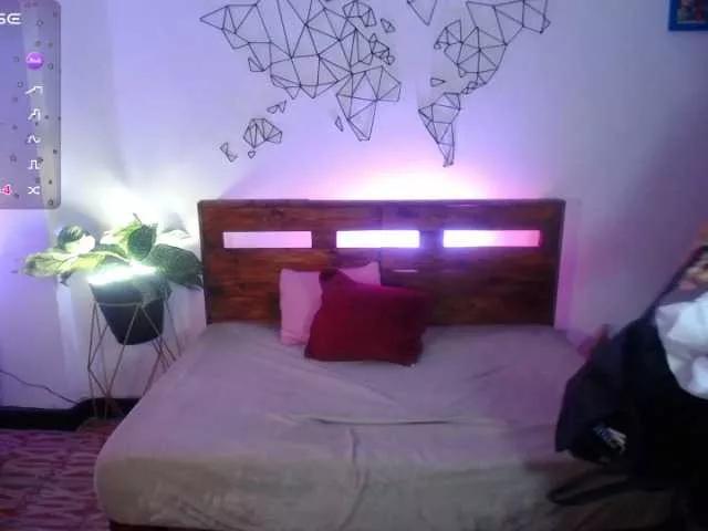 Freechat Yeseniaa25 on BongaCams