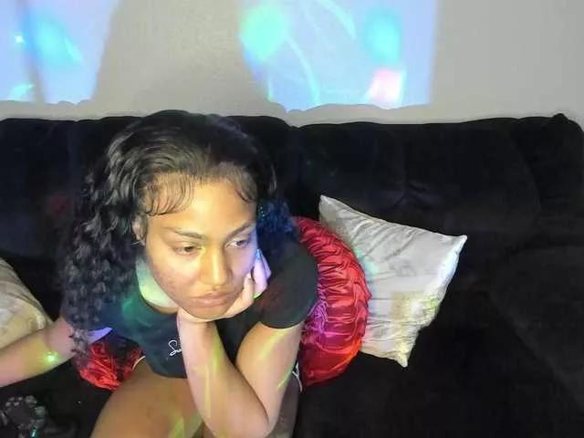 Yiauana on BongaCams 