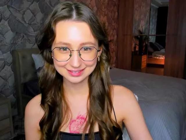 YourLovelyStory on BongaCams 