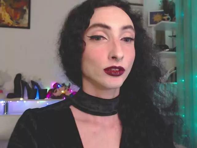 YourNylonQueen on BongaCams 